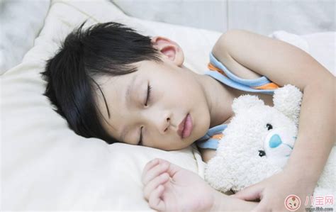 孩子总是睡不踏实是什么原因 哪些情况会导致孩子睡不好 _八宝网