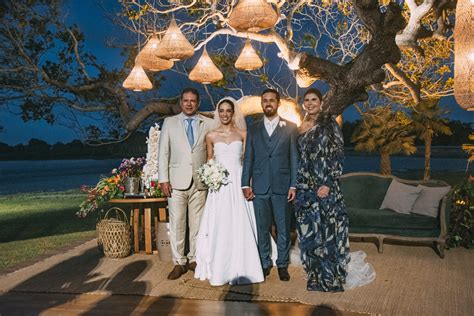 Amor e emoção marcam cerimônia de casamento de Victoria Medeiros e John Porto - Portal IN ...