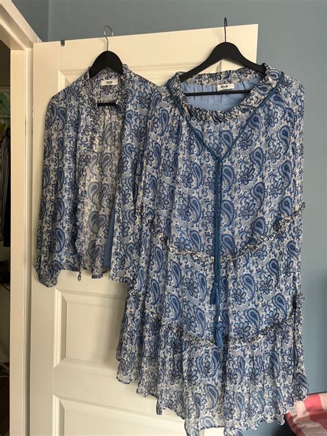 Se produkter som liknar Moliin kjol och blus- Blå Pai.. på Tradera ...