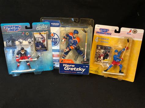 SEALED WAYNE GRETZKY STARTING LINEUP FIGURES LOT