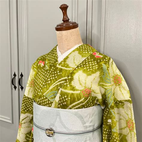 long＊蝶との戯れ＊有松鳴海絞り浴衣 グリーン クレマチス 鉄線 花 大柄 蝶 A692 | kimono tento