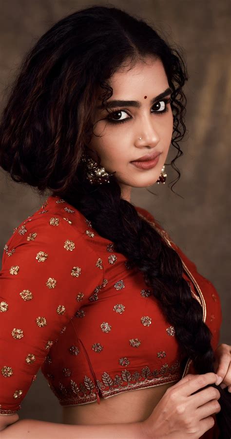 Pin by siva prasad on ANUPAMA PARMESWARAN | Anupama parameswaran ...