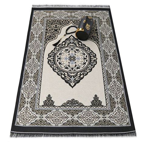 The Islamic Prayer Mat: A Sacred Companion in Worship | by Hidjabaya ...