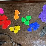 Delrin BGDelrin 40 Picks For Triangular Guitar( Random color) : Amazon ...