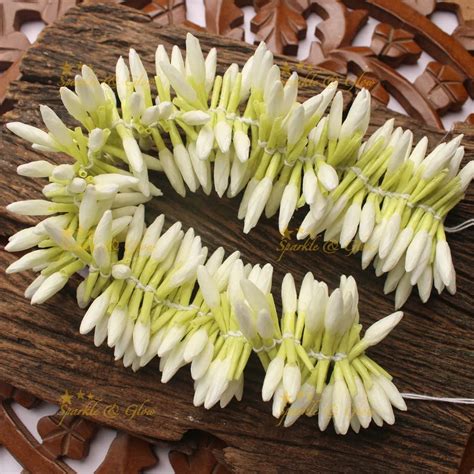 Beautiful Artificial Real Jasmine look alike Veena, Gajra 1 Mulam ...