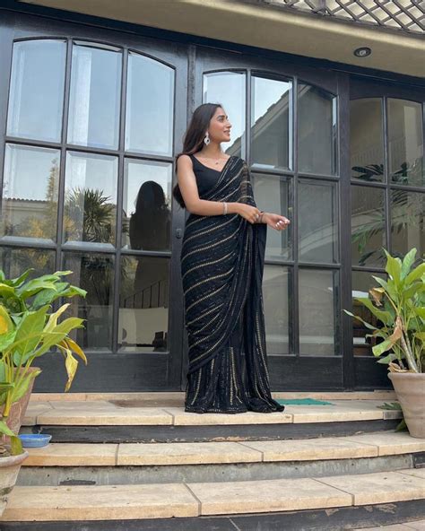 Beautiful Sequins Sarees – Nilormy