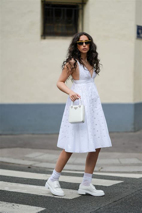 Crew Socks Are Officially Cool—Here's How to Wear Them in 2025 ...