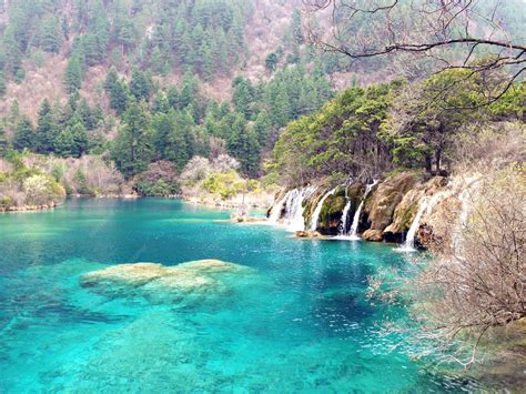 Premium Photo | Blue lakes at Jiuzhaigou National Park, Sichuan ...