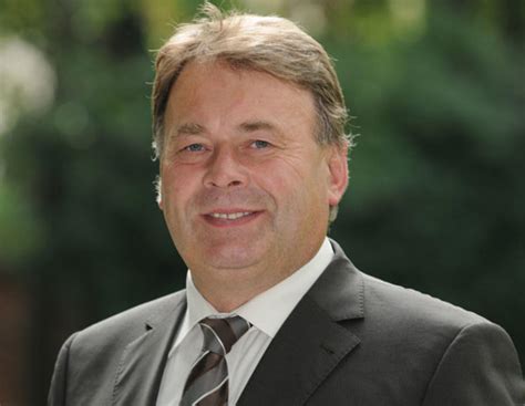 Brunner startet Runden Tisch für artgerechte Tierhaltung | agrarheute.com