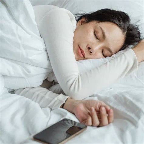 多梦睡眠质量差是什么原因引起 关于梦的3大疑问-四得网