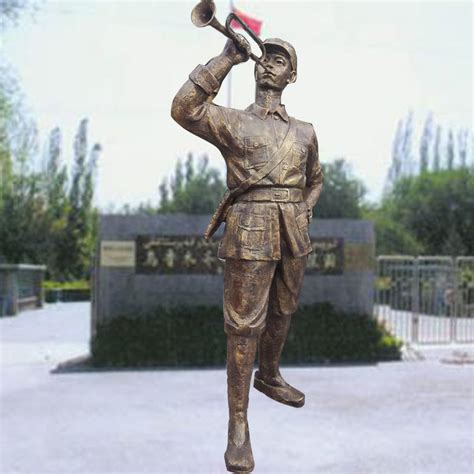 玻璃钢长征人物雕塑树脂仿铜吹号角老红军雕像革命烈士八路军摆件