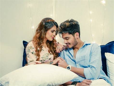Neha Malik's Sizzling Onscreen Chemistry With Gurnazar in 'I Promise ...