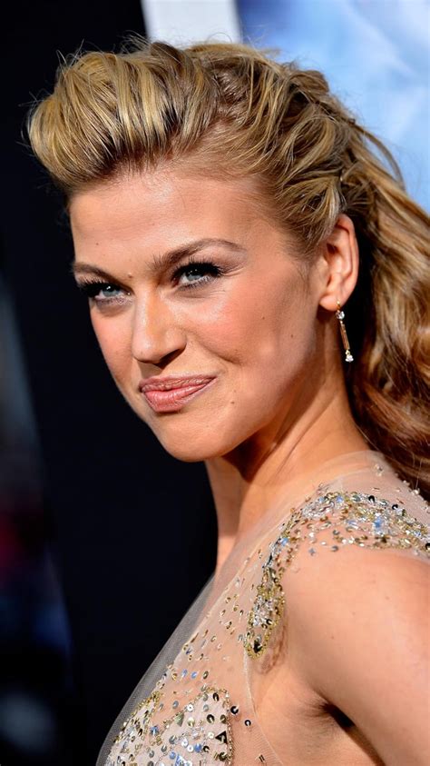 This MCU Star Played Wonder Woman In DC’s Failed Project