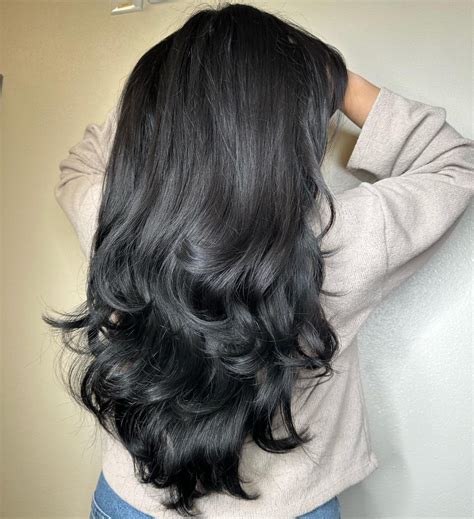 30+ Bombshell Blowout Hairstyles