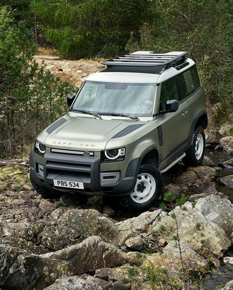 2020 Land Rover Defender SUV | Land rover, Land rover defender, New ...