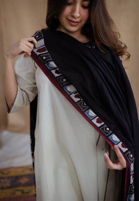 Indian Ethnic Women'S Ajrakh Chanderi Gold Zari Border Dupatta – THE ...