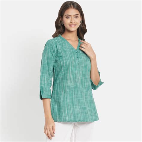 9 Holi Outfit Ideas For All Kinds Of Looks | LBB