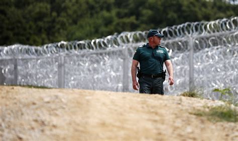 Bulgaria to Complete Turkey Border Fence by End of Year - Newsweek