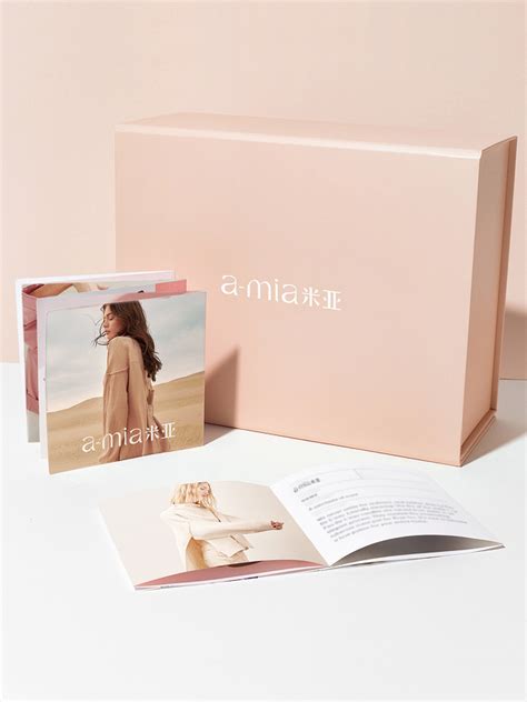 《a-mia米亚》服装品牌VI设计_紫安钰-站酷ZCOOL