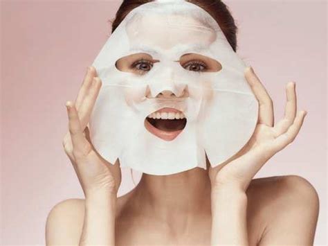 5 incredible ways to use sheet mask leftovers - Misskyra.com
