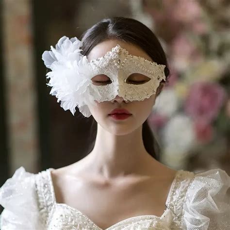 Female Mask Bride 的图像结果