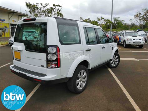 Dealership Second Hand Land Rover Discovery 2014 - lexpresscars.mu