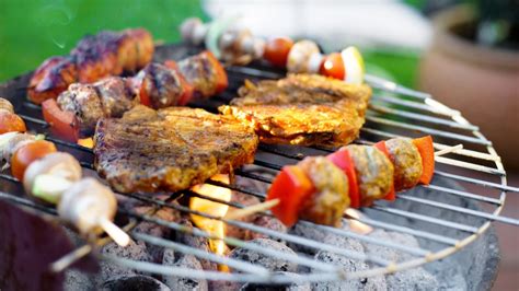Best foods this Father's Day for charcoal grilling, according to Texas ...