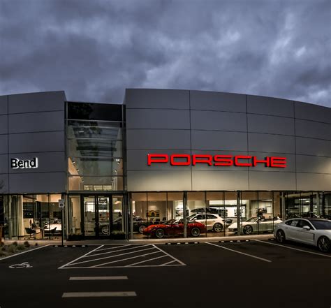 Porsche Bend