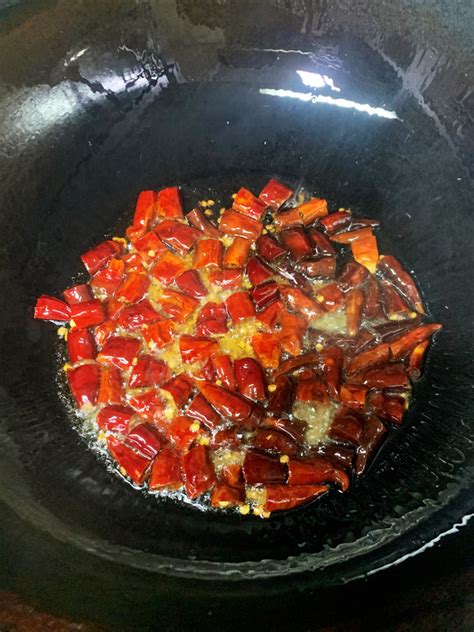 自制辣椒油怎么做_自制辣椒油的做法_豆果美食