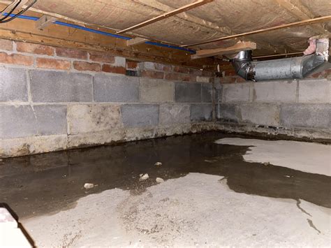 Crawlspace Encapsulation with minor water intrusion : r/homeowners