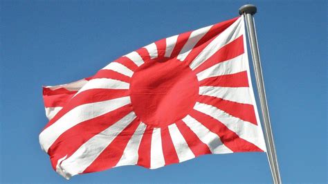 日本人が知らない真実 海上自衛隊の旭日旗を守り抜いた男たちのドラマ