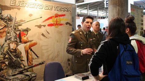 Un juez autoriza al Ejército a llevar soldados al salón Expojove de Girona