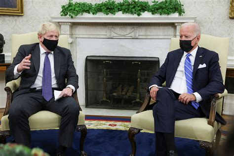 英首相特拉斯与拜登通电话 双方同意加强两国关系_凤凰网视频_凤凰网