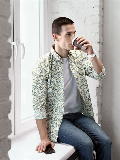 WROGN Men Slim Fit Heavy Fade Stretchable Jeans - Price History