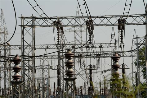 Bihar villagers spark safety debate by charging phones from transformer