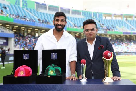 IND vs PAK: जब दुबई के मैदान पर पहुंचे 'जख्मी' बुमराह... विराट कोहली से ...