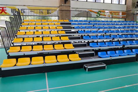 广州简易铝合金看台直销 体育场带轮移动铝结构户外观众看台座椅-阿里巴巴