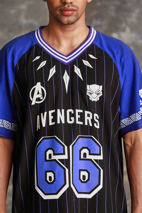 Panther Jersey Oversized T-shirt - Trendy & Relaxed