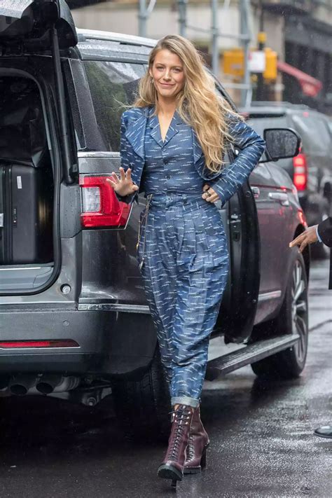 Blake Lively's Best Street Style Fashion Ever