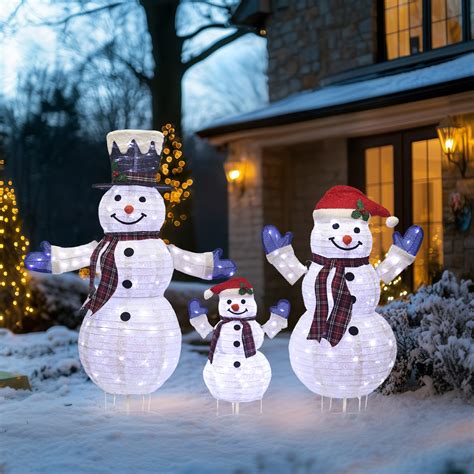 The Holiday Aisle® 3 Piece 3D Lighted Snowman Family Outdoor Christmas ...