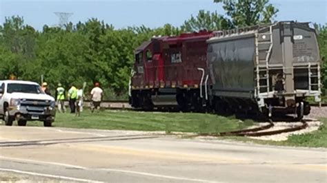 Developing: Crews on scene of minor train derailment in Sturtevant ...