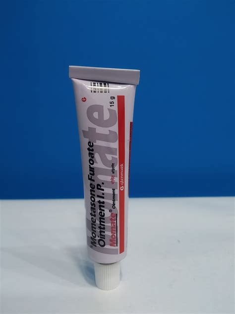 Momate Ointment (15gm) – pharmacetamol