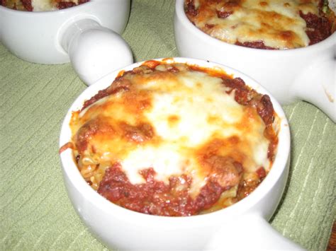 Hot N Steamy Food: Individual Lasagna