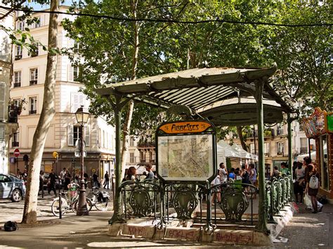 Les Abbesses, Paris - TimesTravel