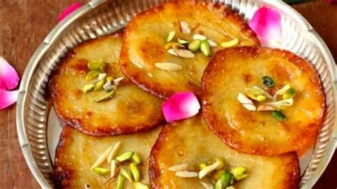 Malpua Recipe: આ રીતે બનાવો માલપુઆ, નહીં ભાવતા હોય તે પણ ખાશે- How to ...