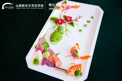 山西新东方冷拼阶段考核：刀尖上描摹的食物工笔画-学校新闻-山西新东方烹饪学校