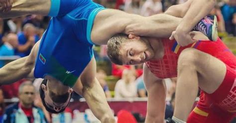 Wrestling Move Checking The Oil - Move to Self-Defense