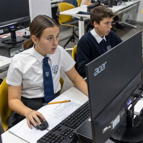 Year 7 & 8 students are learning to code a two-player dice game | A ...