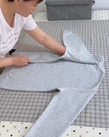 How to Use Cloth Folding Machine 的图像结果