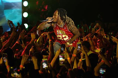 Future Sued For Failing to Perform Full Set - XXL